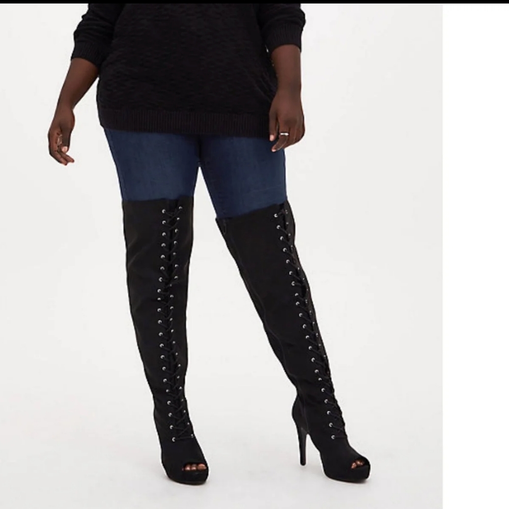 Torrid sz 9 WW Thigh High Boots Lace up WIDE CALF